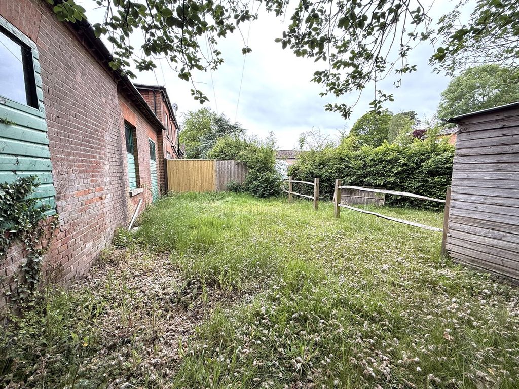 Property photo 3 of 9
