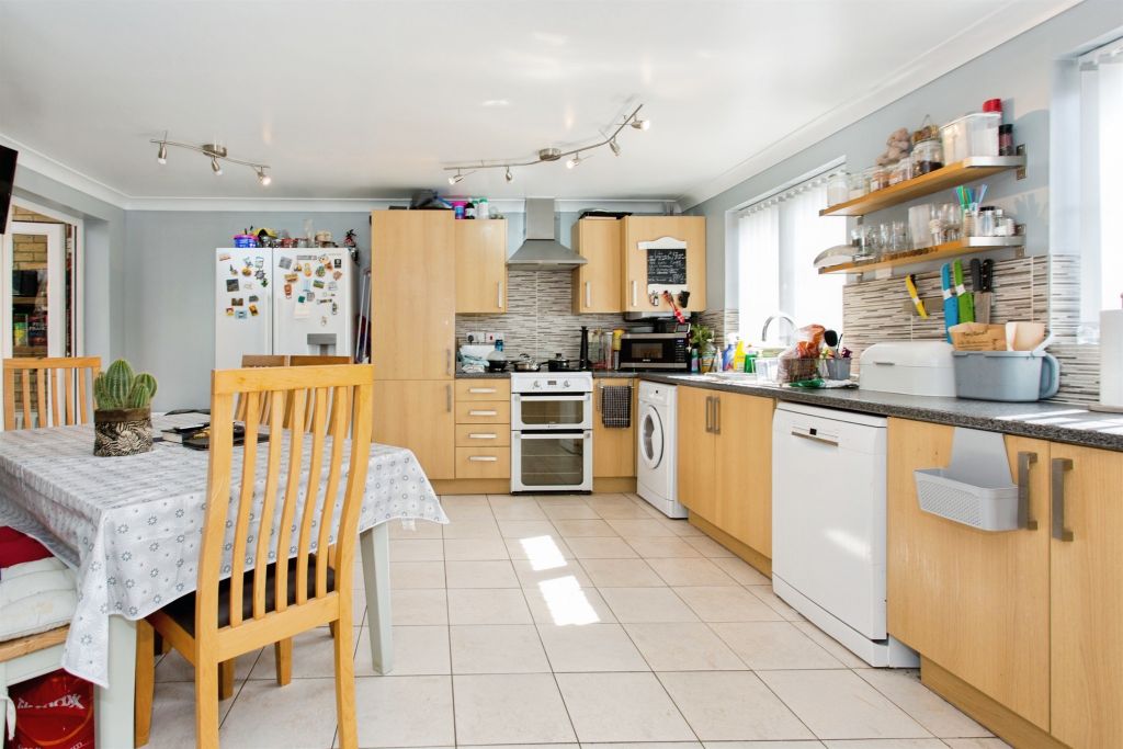 Property photo 2 of 14