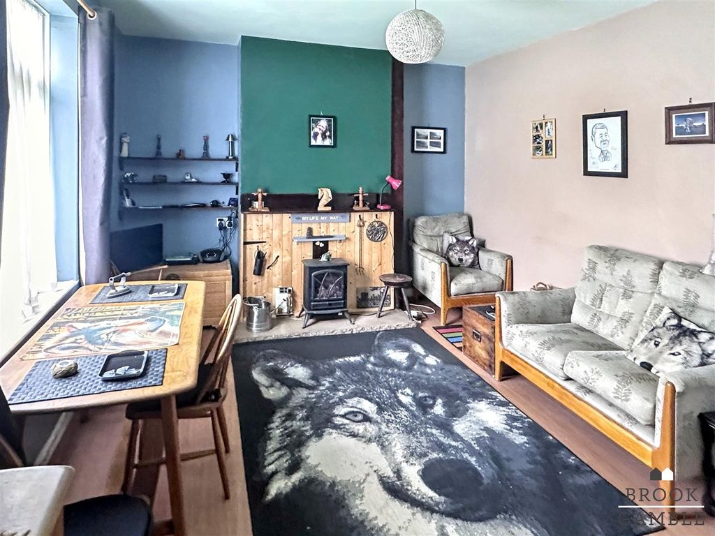Property photo 2 of 17 01323 438506