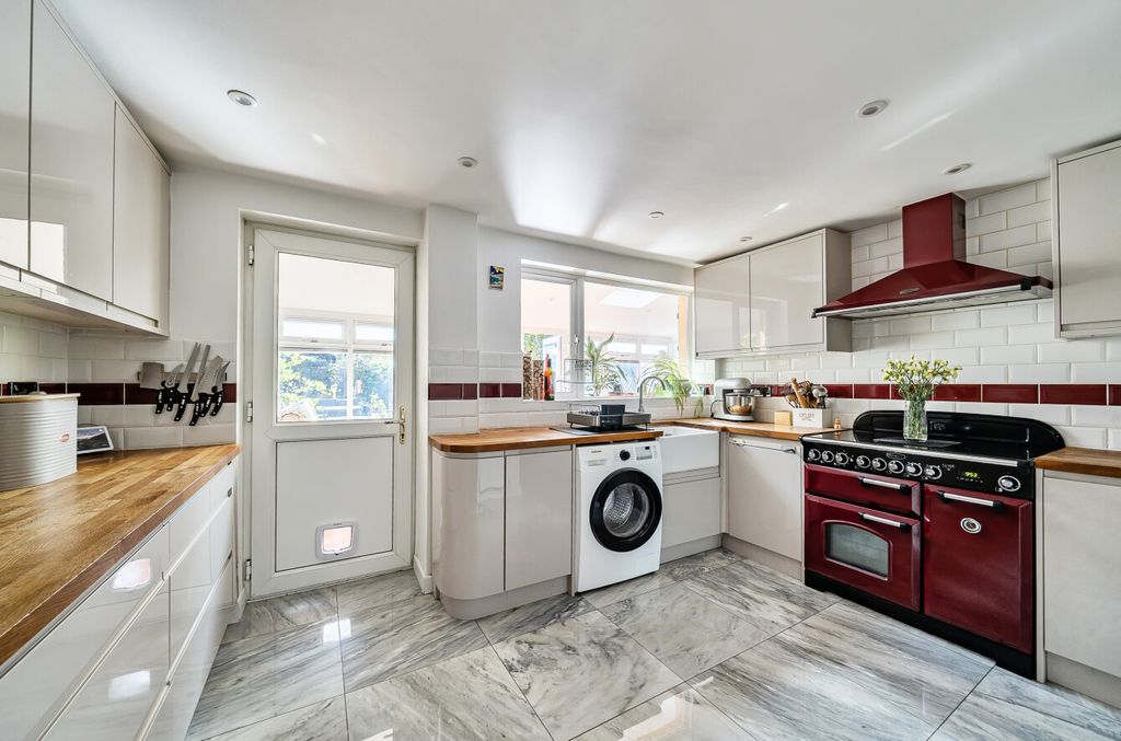 Property photo 2 of 21 1498954-9-6A69ce6...