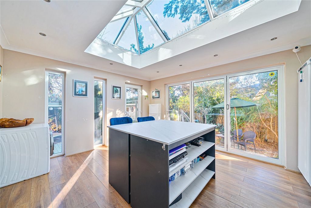 Property photo 2 of 21 Picture No. 09