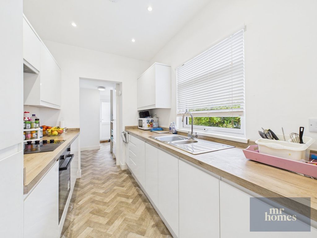 Property photo 3 of 35