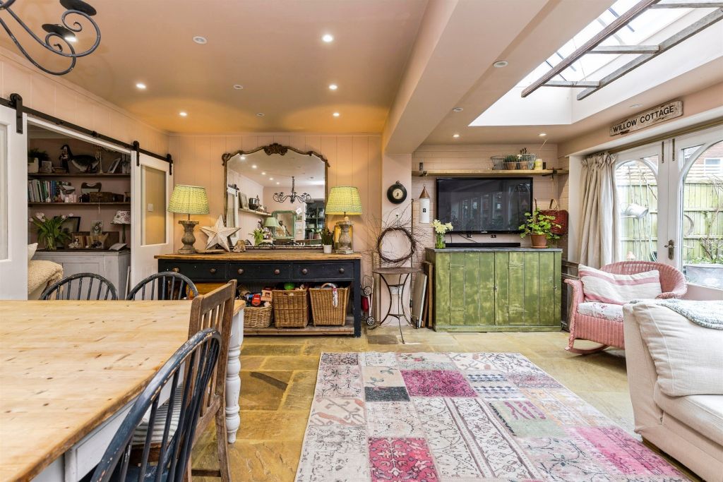 Property photo 3 of 21