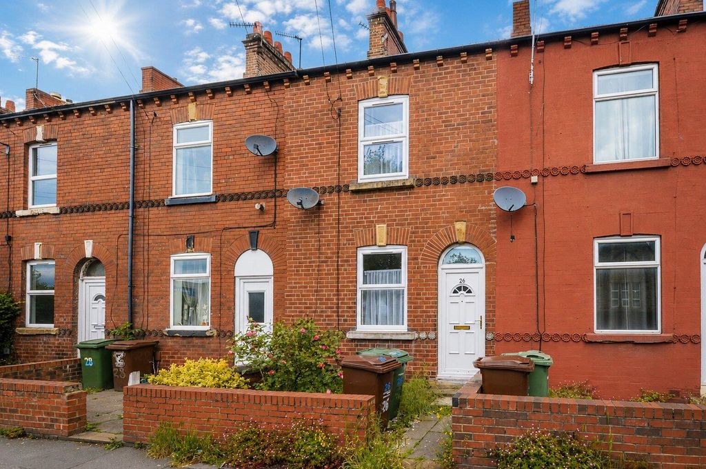 Property photo 1 of 8