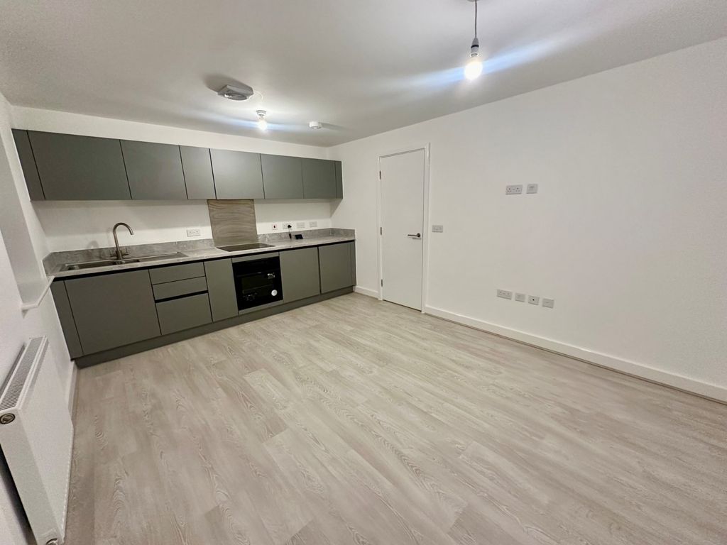 Property photo 2 of 10 Picture No. 11