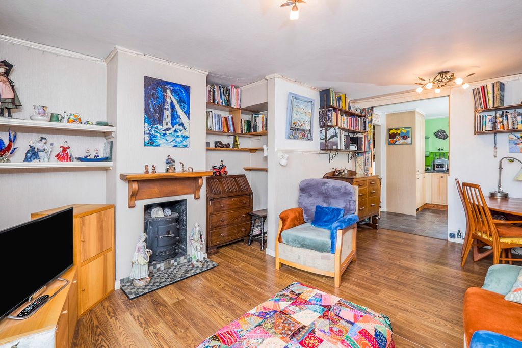 Property photo 2 of 22 Pbox-Img.Jpg