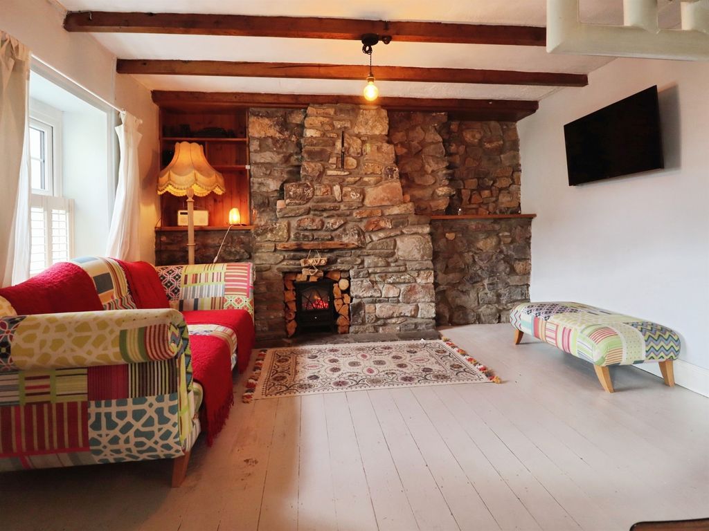 Property photo 2 of 23