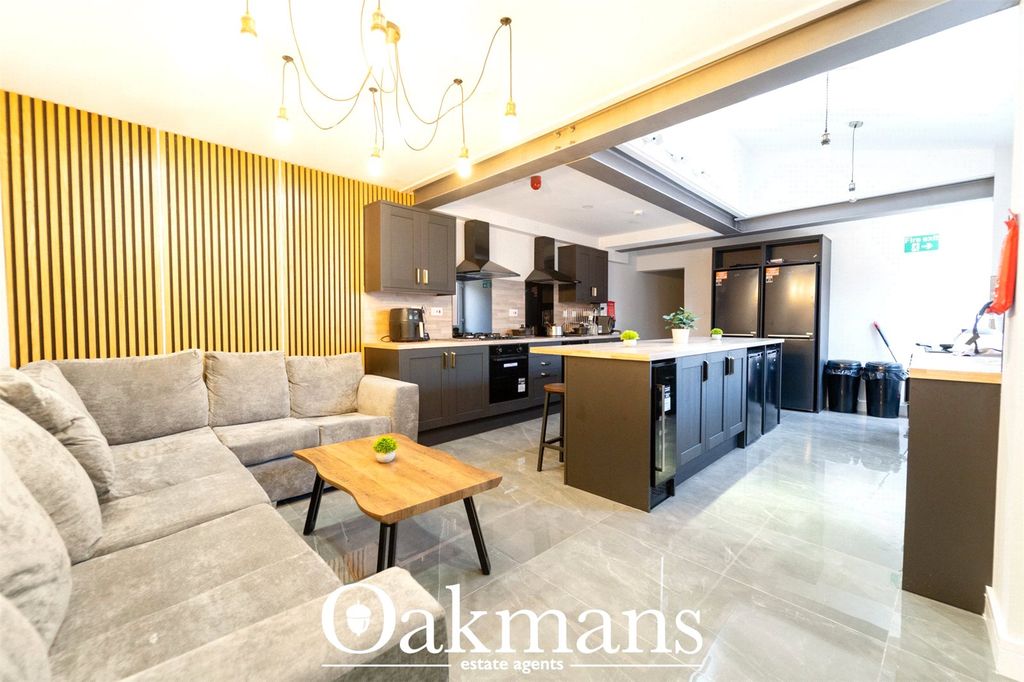 Property photo 3 of 67 Picture No. 20