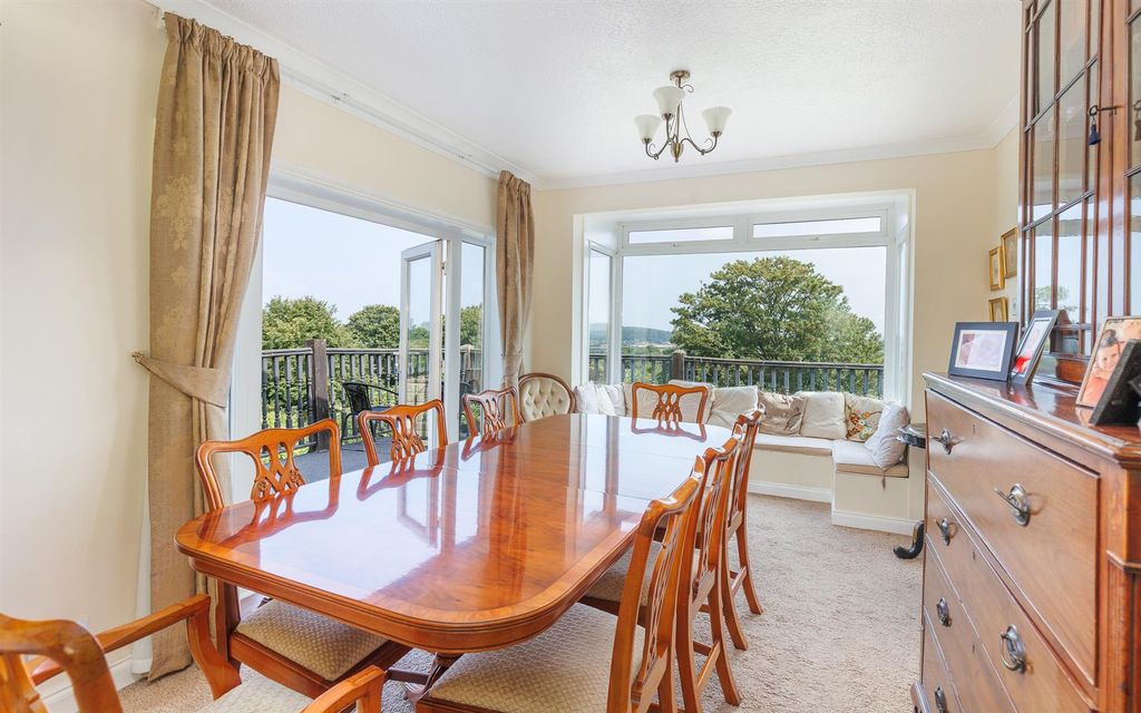 Property photo 2 of 48