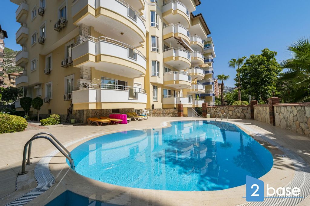 Property photo 1 of 28