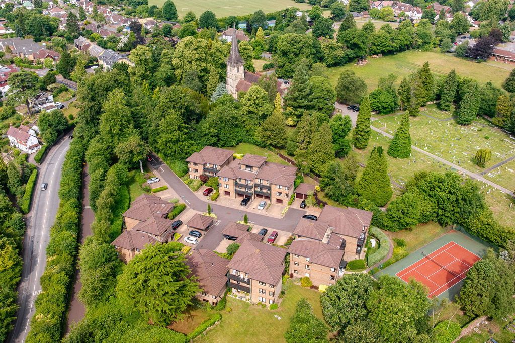 Property photo 2 of 38