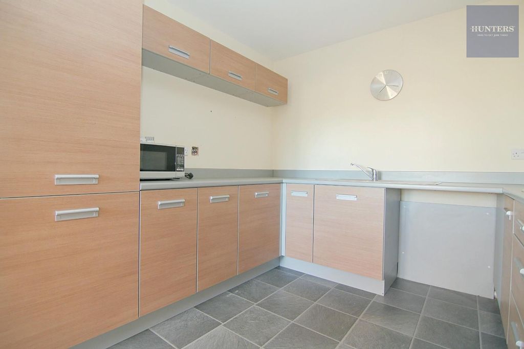 Property photo 3 of 14 Kitchen