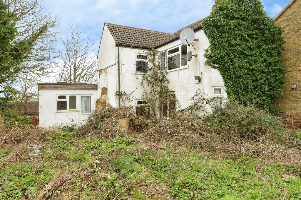 Property photo 1 of 18