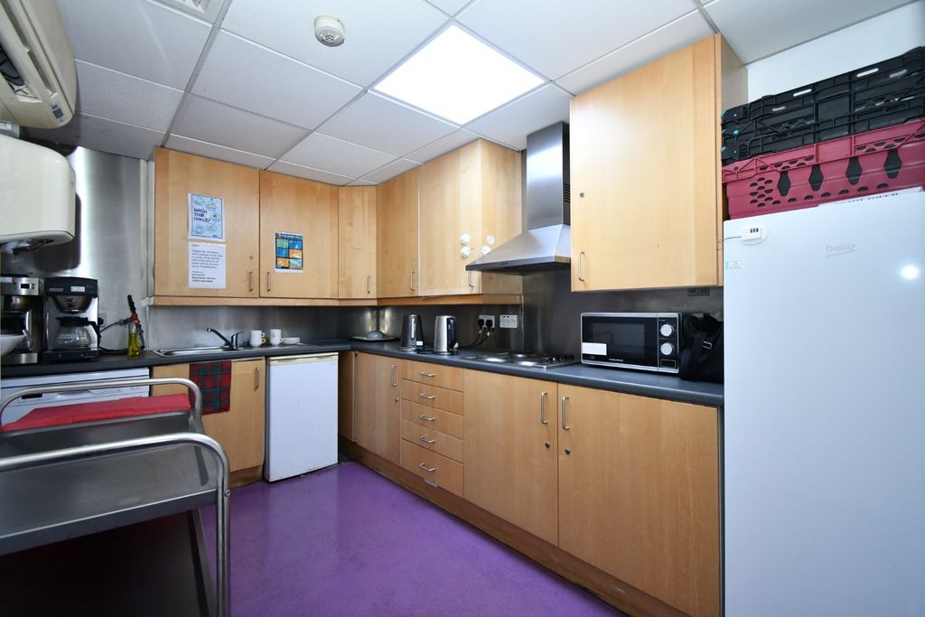 Property photo 3 of 6 5186162
