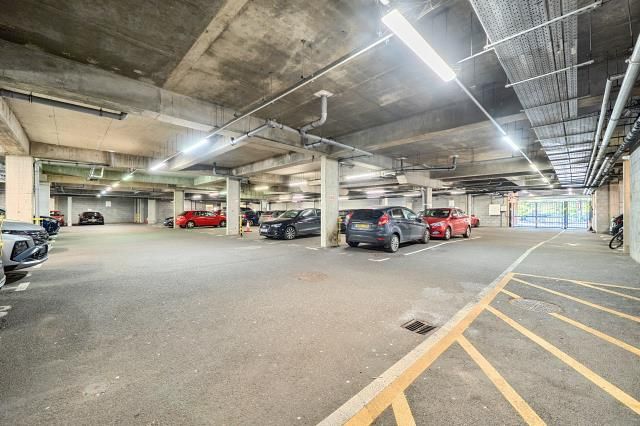 Property photo 3 of 18 Car Park