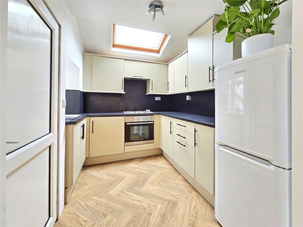 Property photo 2 of 16 Kitchen