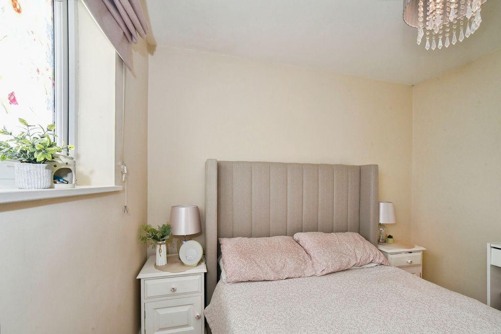 Property photo 3 of 20 Pbox-Img.Jpg