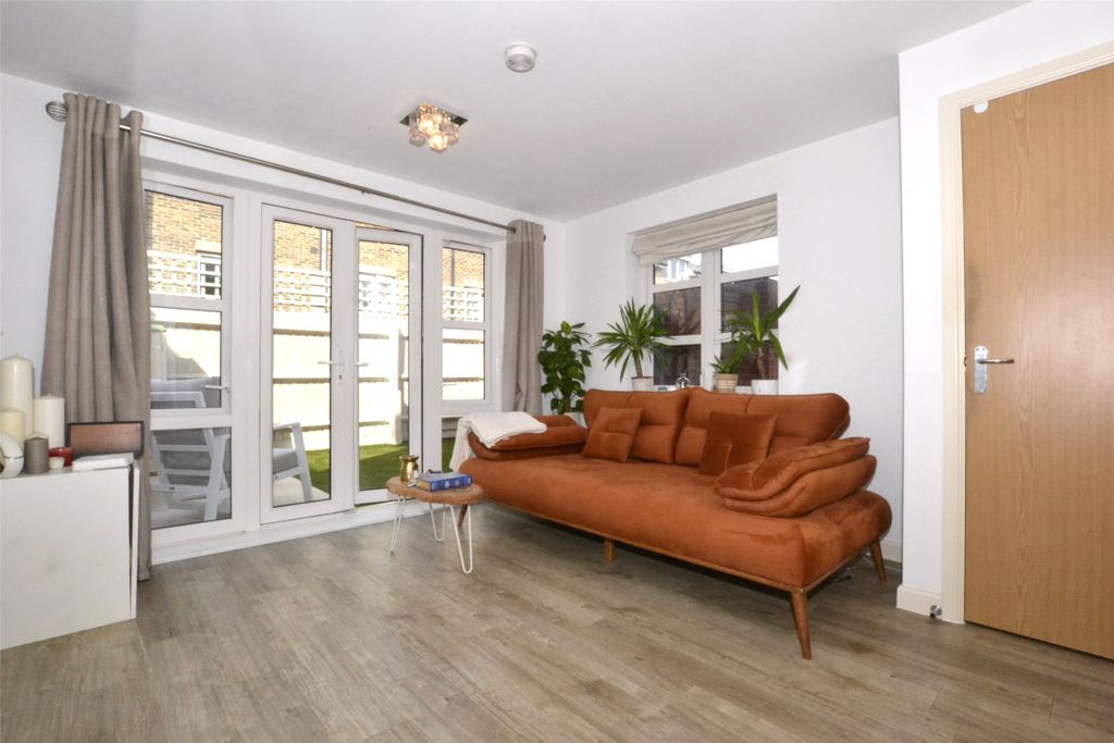 Property photo 1 of 15 Picture No. 13