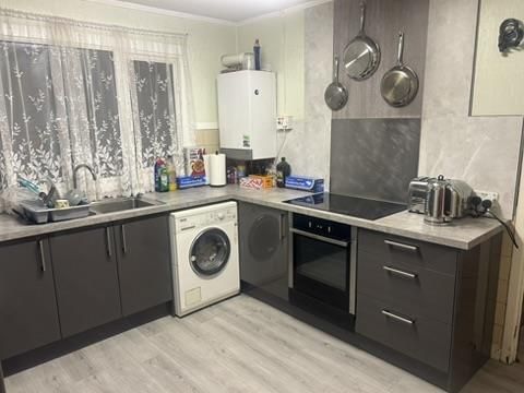 Property photo 2 of 34