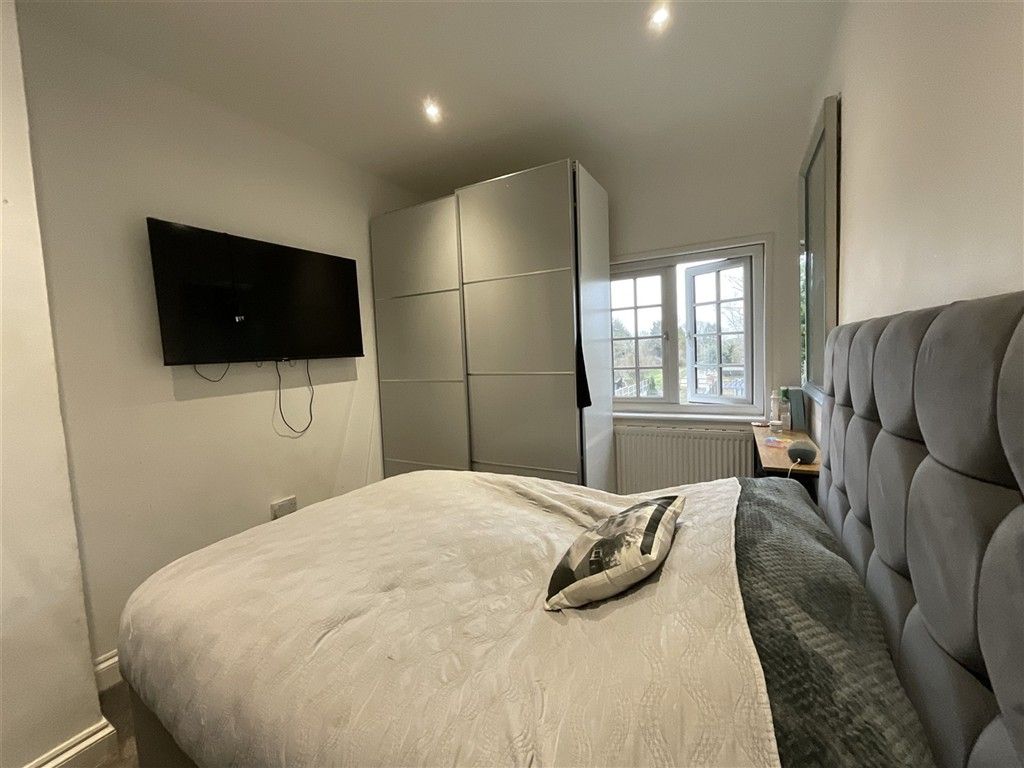 Property photo 3 of 8 Bedroom 1