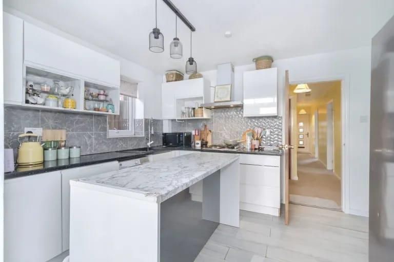 Property photo 3 of 15 Kitchen