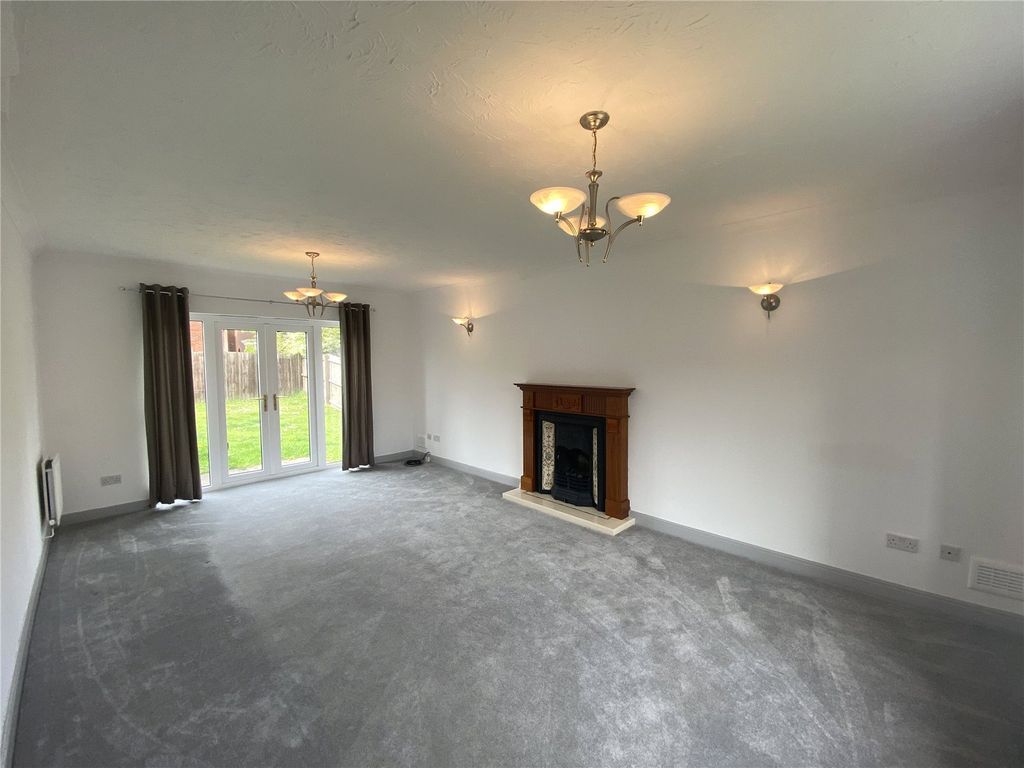 Property photo 2 of 16 Picture No. 17