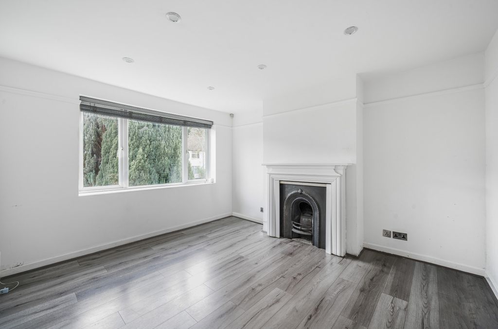 Property photo 1 of 14 Reception