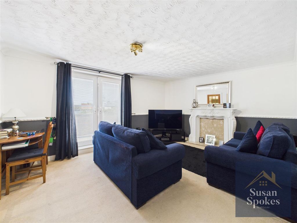 Property photo 3 of 14 Cam01858G0-Pr0141-Still001.Jpg