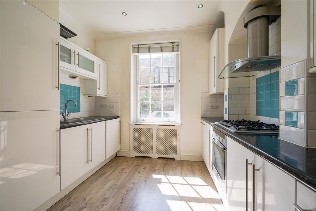 Property photo 3 of 12 75 Jamesrown Rd6.Jpg