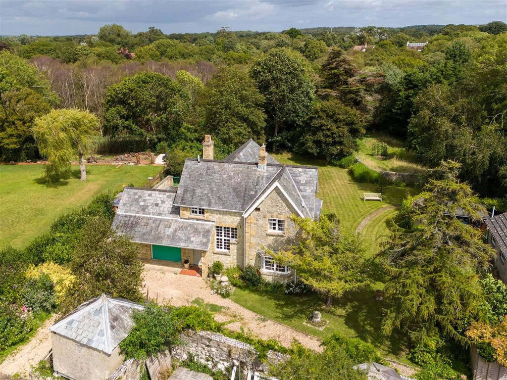 Property photo 1 of 31