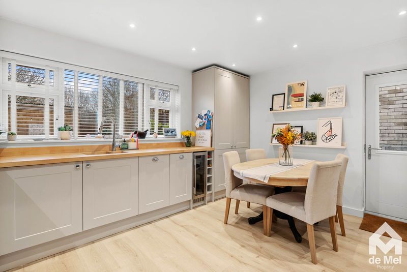 Property photo 3 of 13 Photo 8