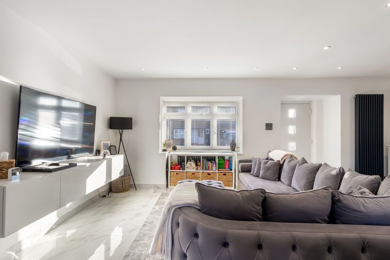 Property photo 3 of 17 Photo 17