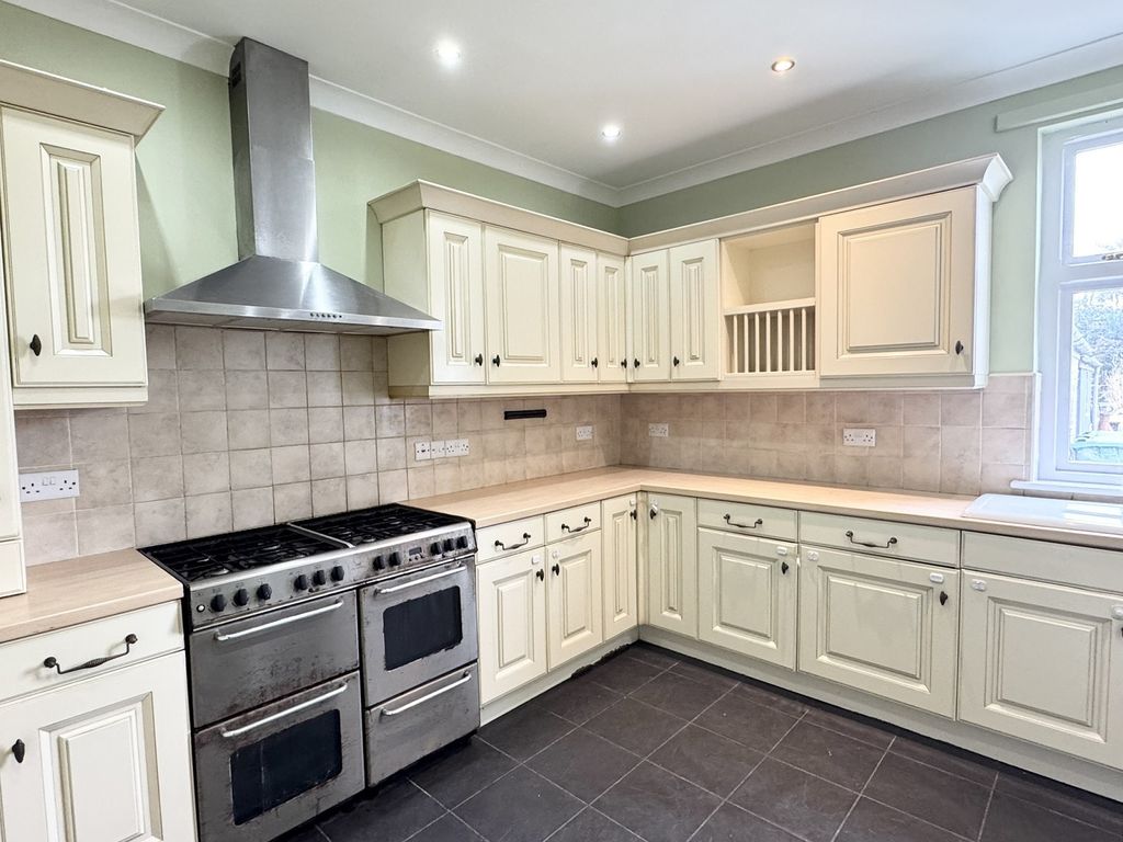 Property photo 2 of 14 Not Specified