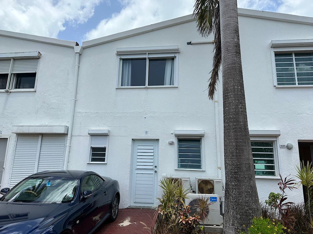Property photo 3 of 18
