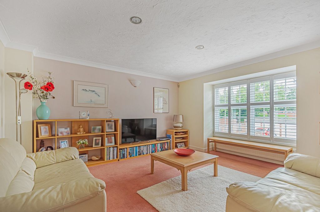 Property photo 2 of 12 Picture No. 04