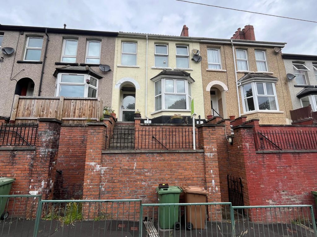 Property photo 3 of 23