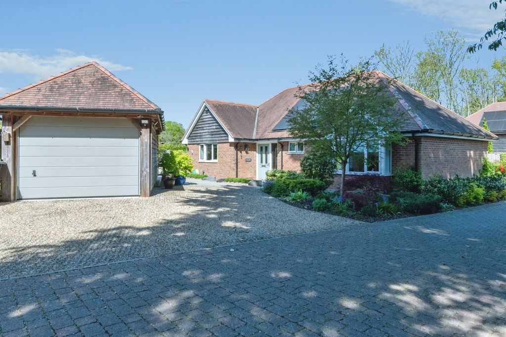 Property photo 1 of 24