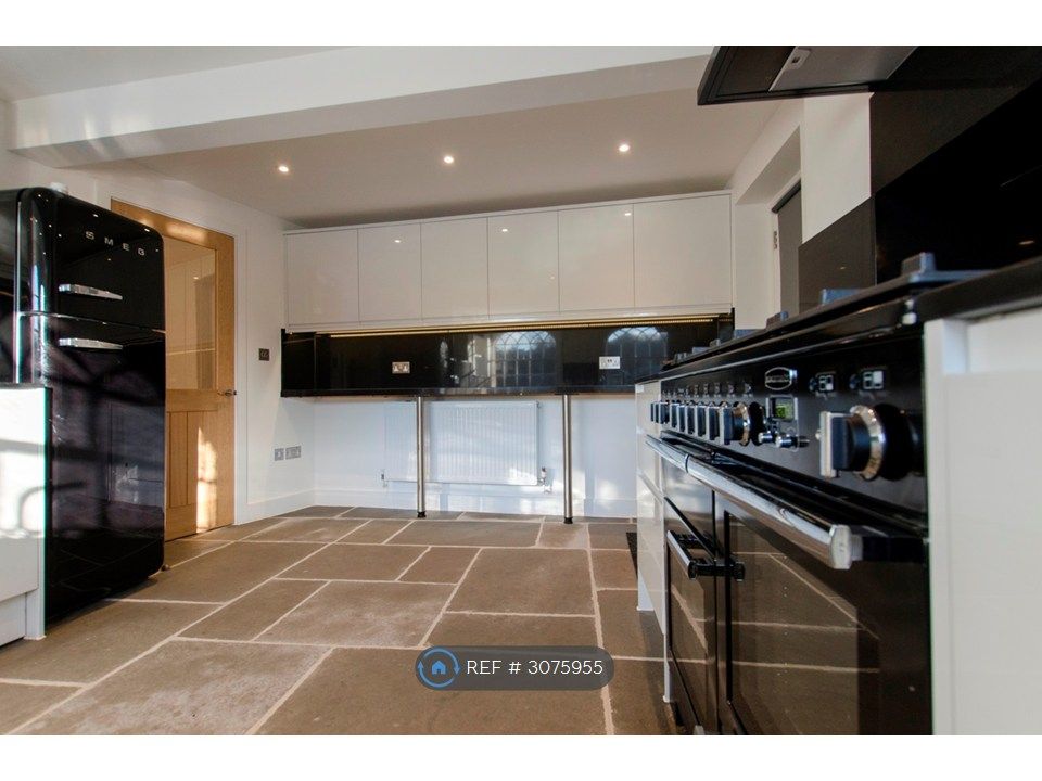 Property photo 2 of 15 Kitchen