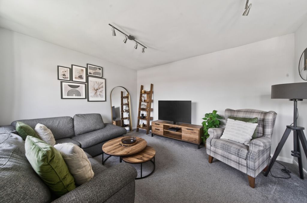 Property photo 2 of 12 Reception Room