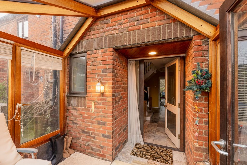 Property photo 2 of 29