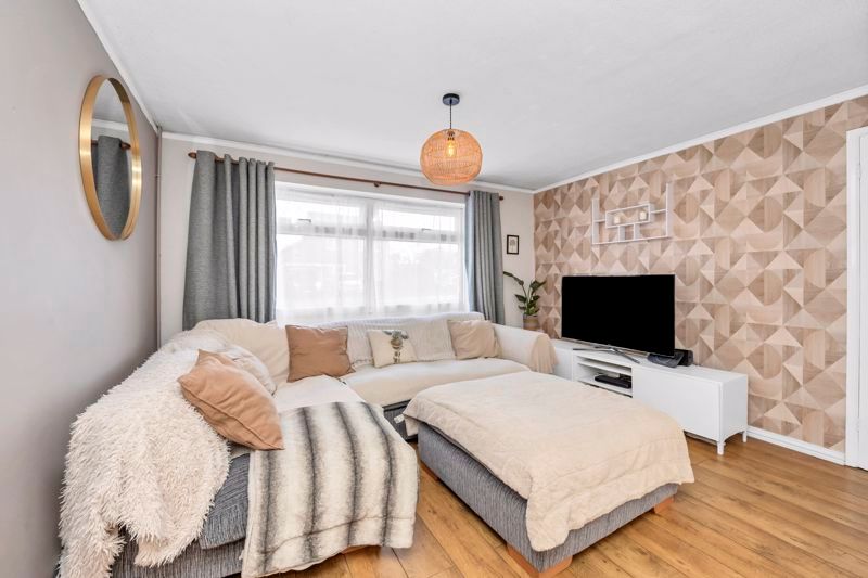 Property photo 2 of 16 Sitting Room