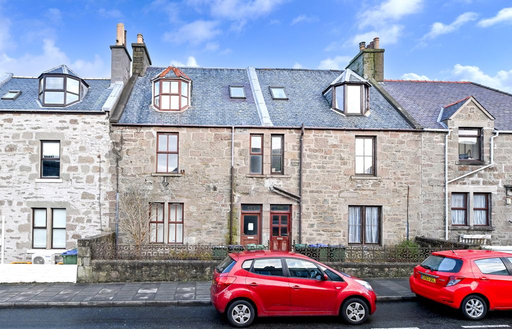 Property photo 1 of 34