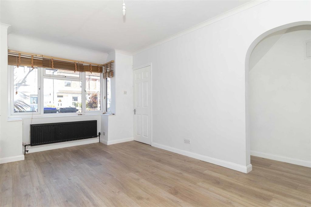 Property photo 3 of 13 Lanfranc-05.Jpg