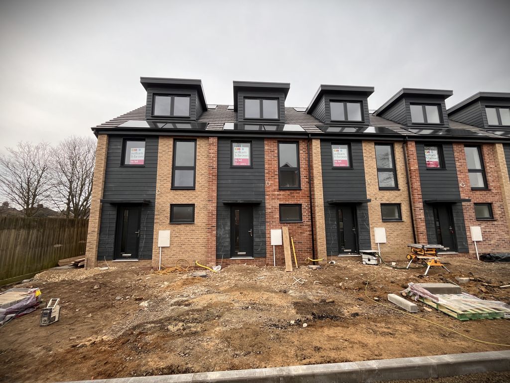 Property photo 2 of 7 Exterior