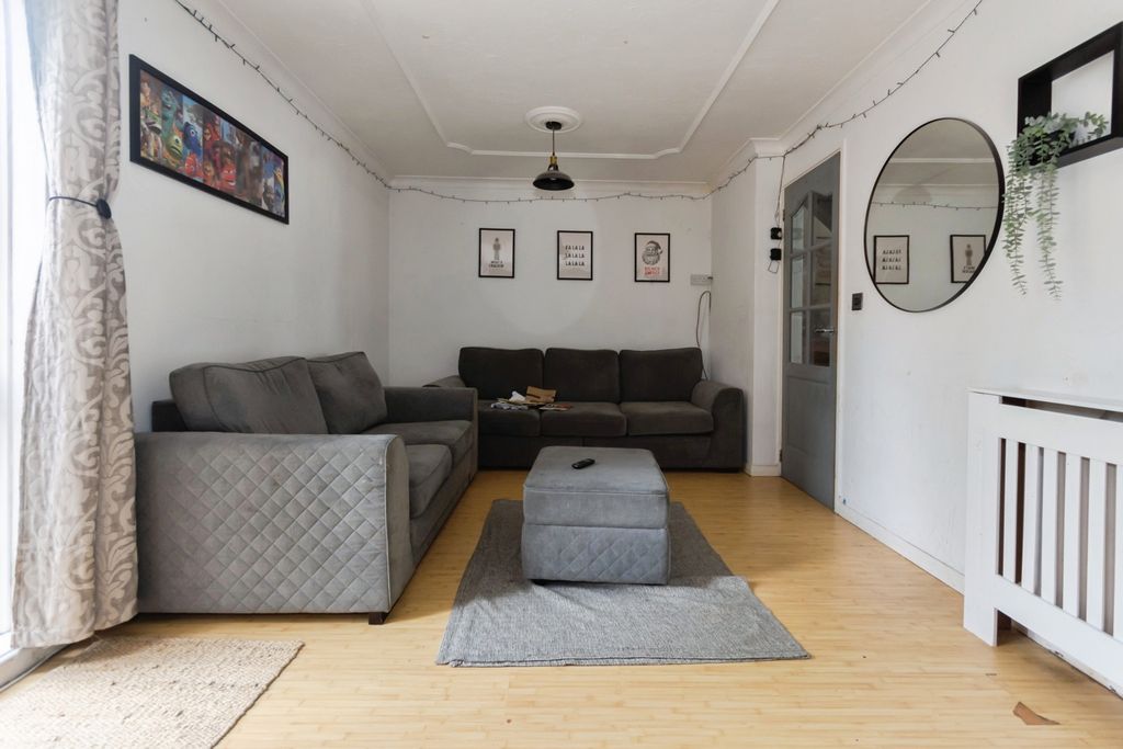 Property photo 3 of 20 Pbox-Img.Jpg