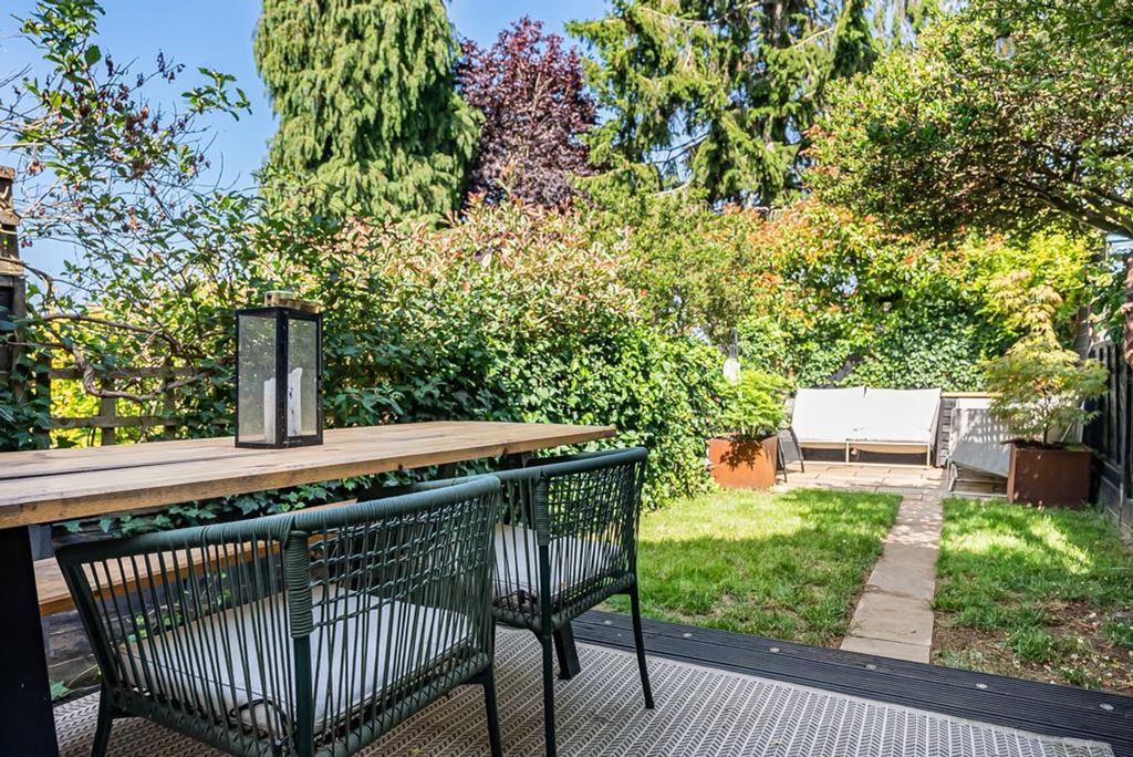 Property photo 2 of 36