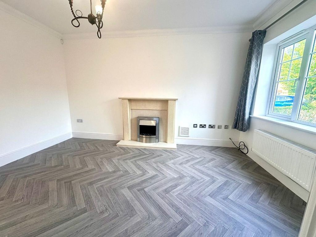 Property photo 3 of 14 18.Jpg