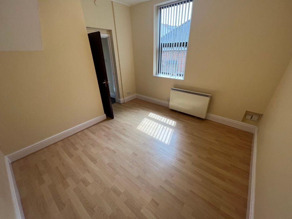 Property photo 3 of 6 2510615