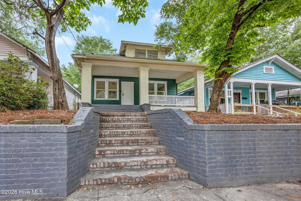 Property photo 1 of 21