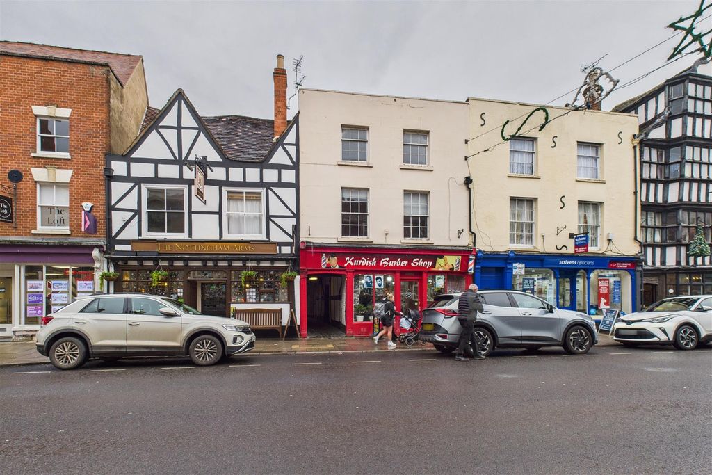 Property photo 3 of 34 130 A | B, High Street Tewkesbury, Gloucestershire